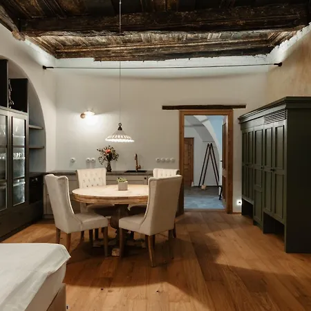 Clemar Hotel