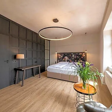 Clemar Hotel